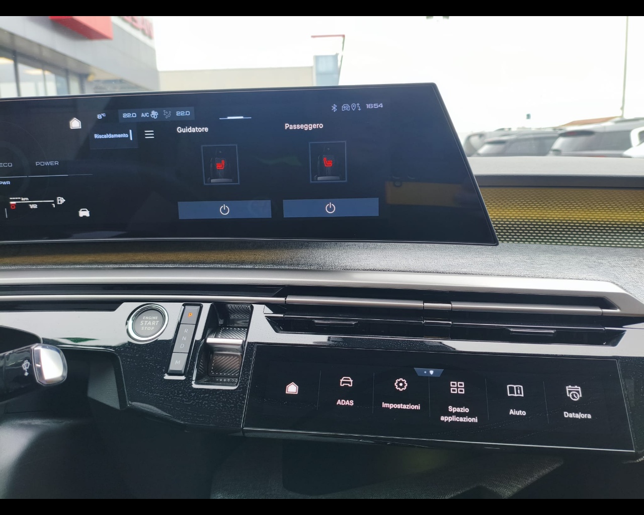 Foto PEUGEOT 3008 1.2 hybrid GT 145cv e-dcs6