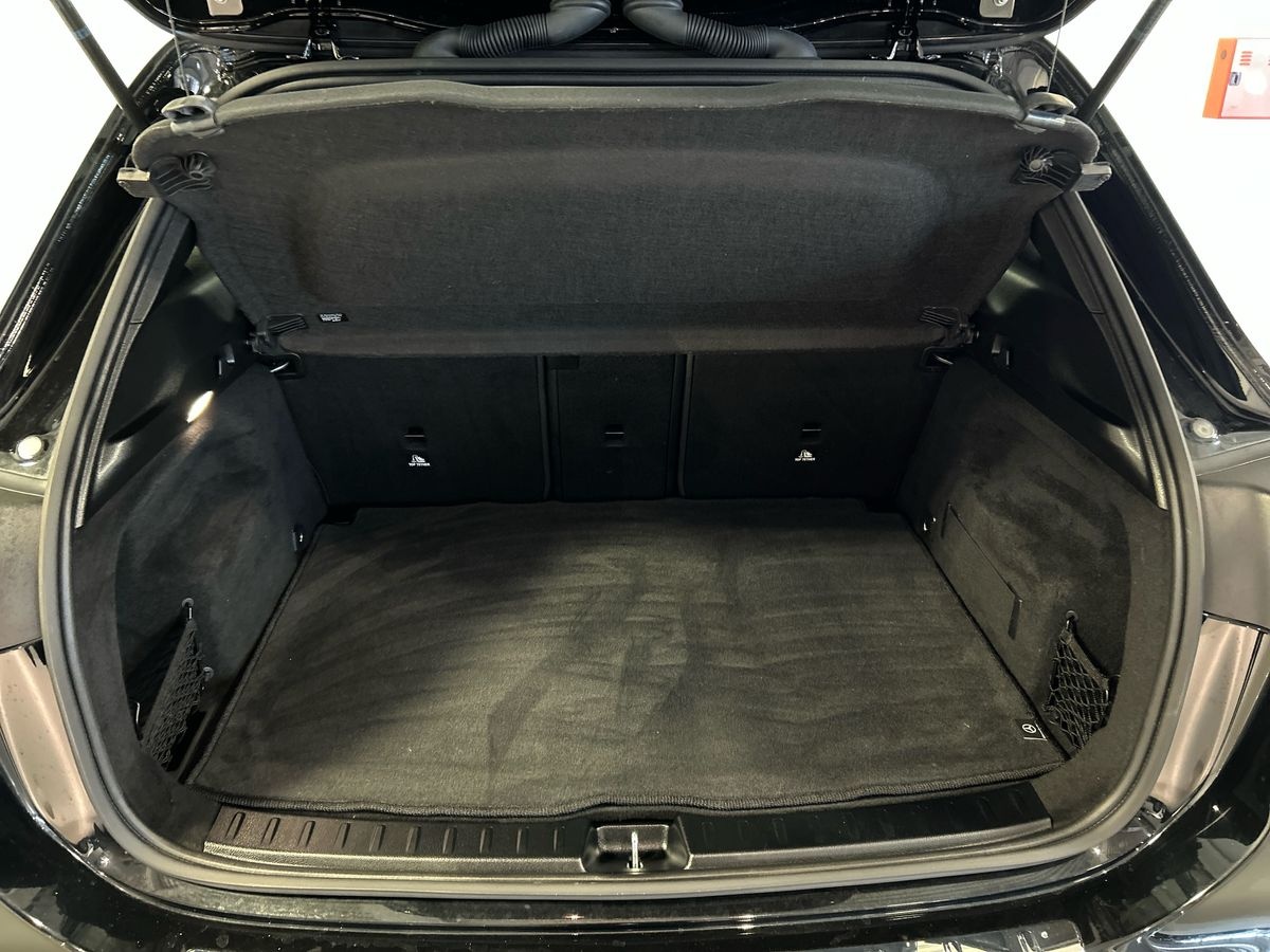 Mercedes GLA GLA 180 D Executive 8G-DCT - 8