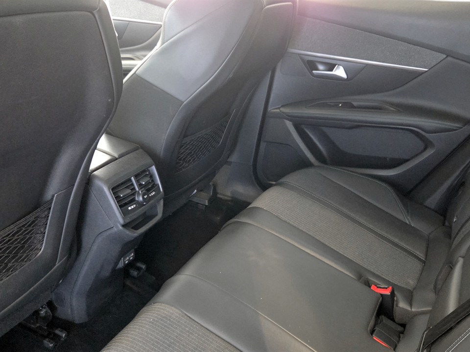 PEUGEOT 3008 1.5 bluehdi Active s&s 130cv eat8 Diesel usato - 16