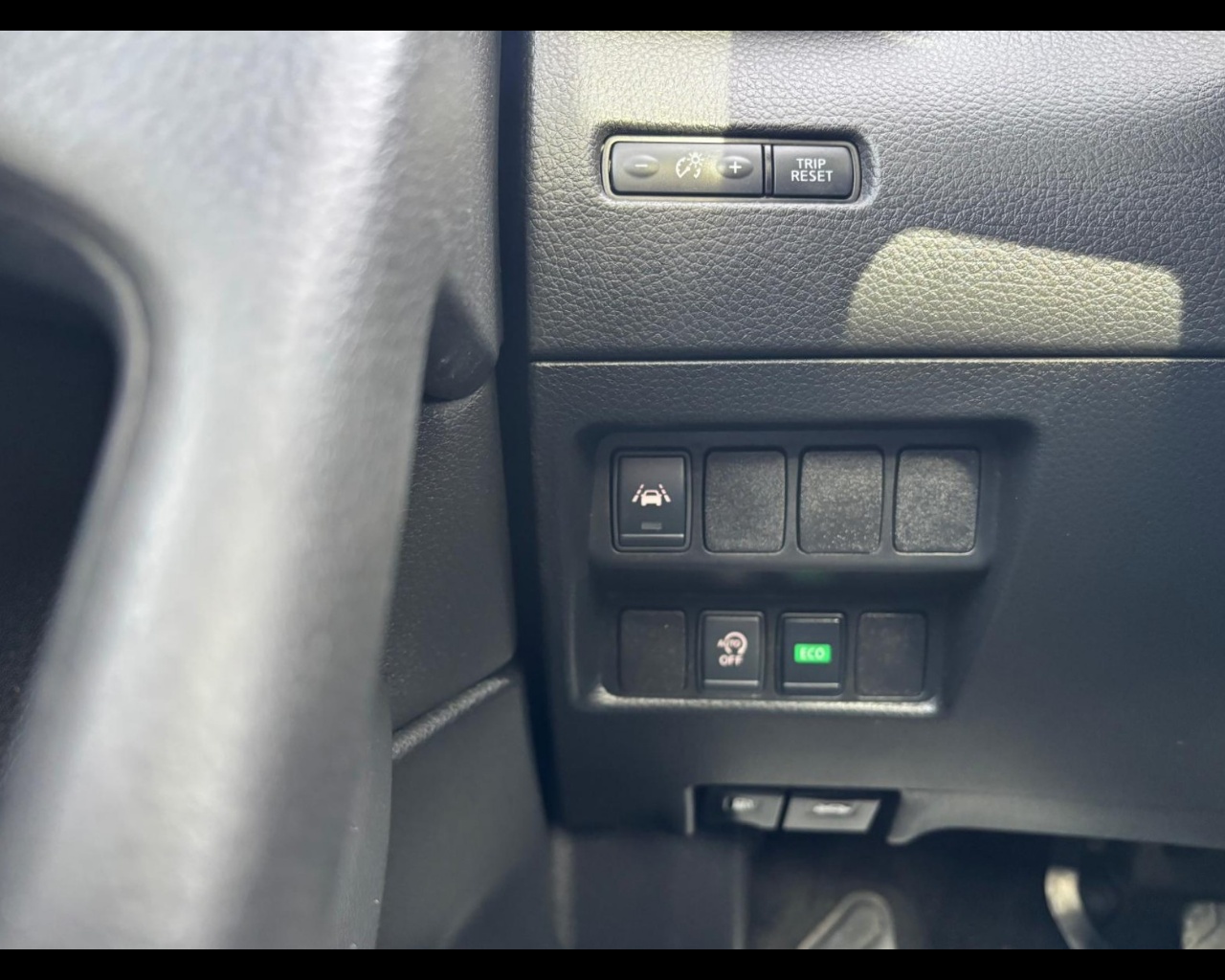 Foto NISSAN Qashqai 1.6 dci N-Connecta 2wd 130cv xtronic