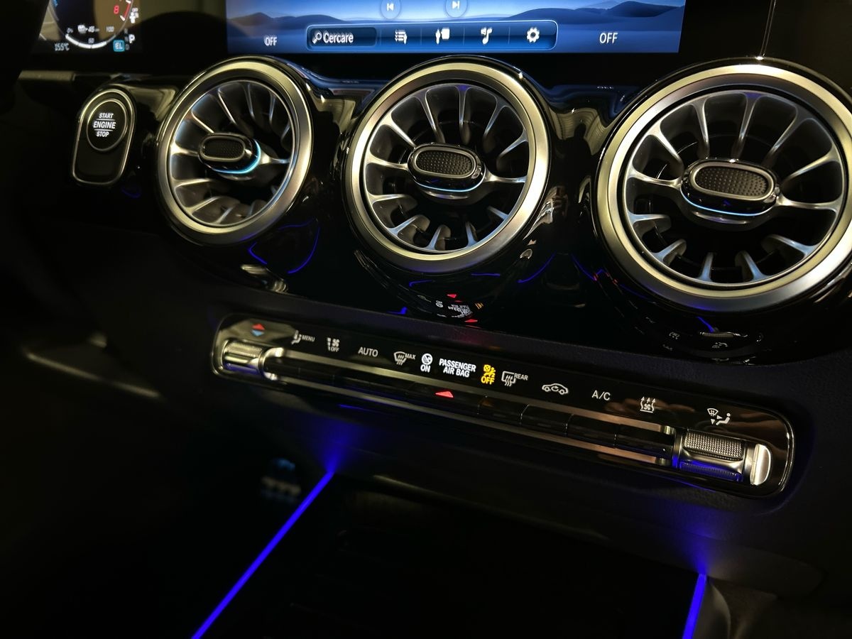 Mercedes  GLA 250 e Plug-In-Hybrid AMG Line Advanced Plus 8G-DCT - 14