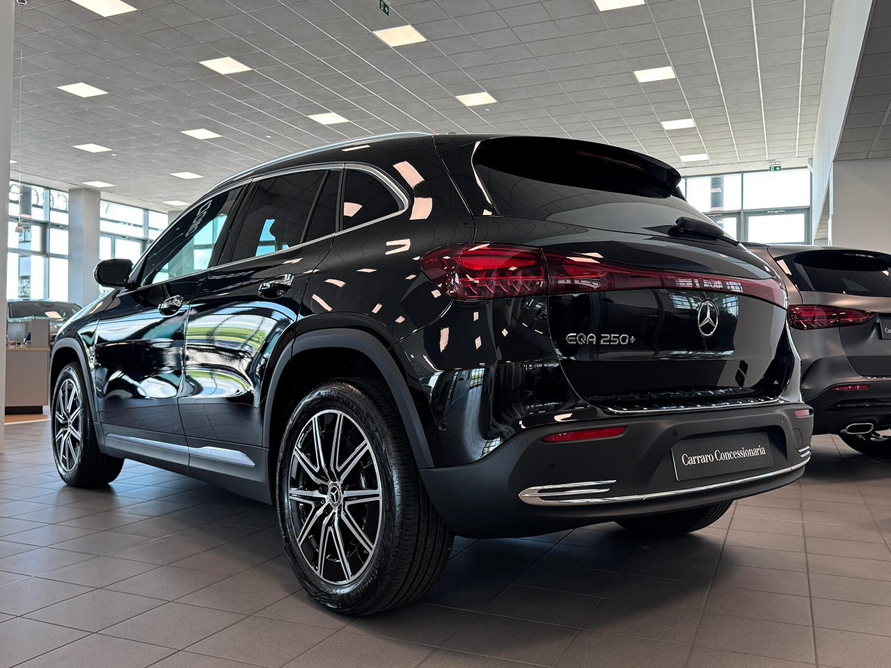 Mercedes EQA EQA 250+ Street Edition - 8