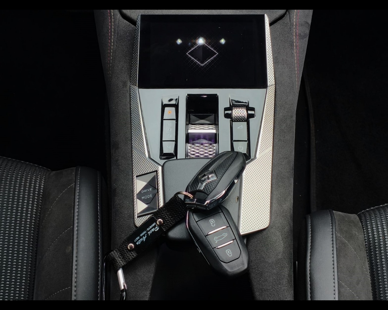 Foto DS DS4 1.5 bluehdi Performance Line+ 130cv auto