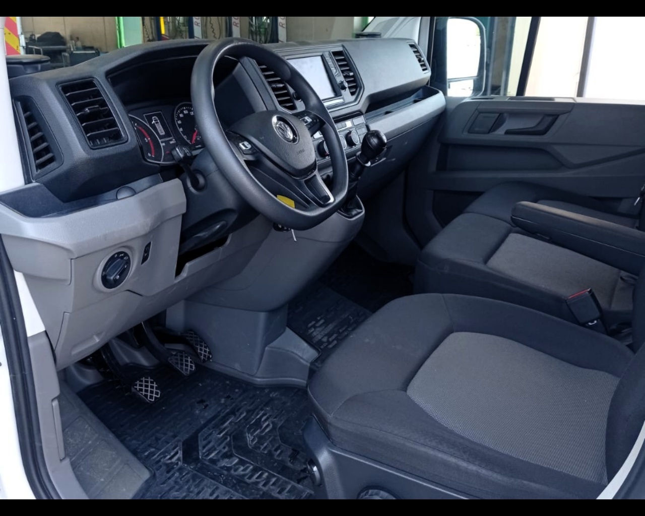 VOLKSWAGEN CRAFTER