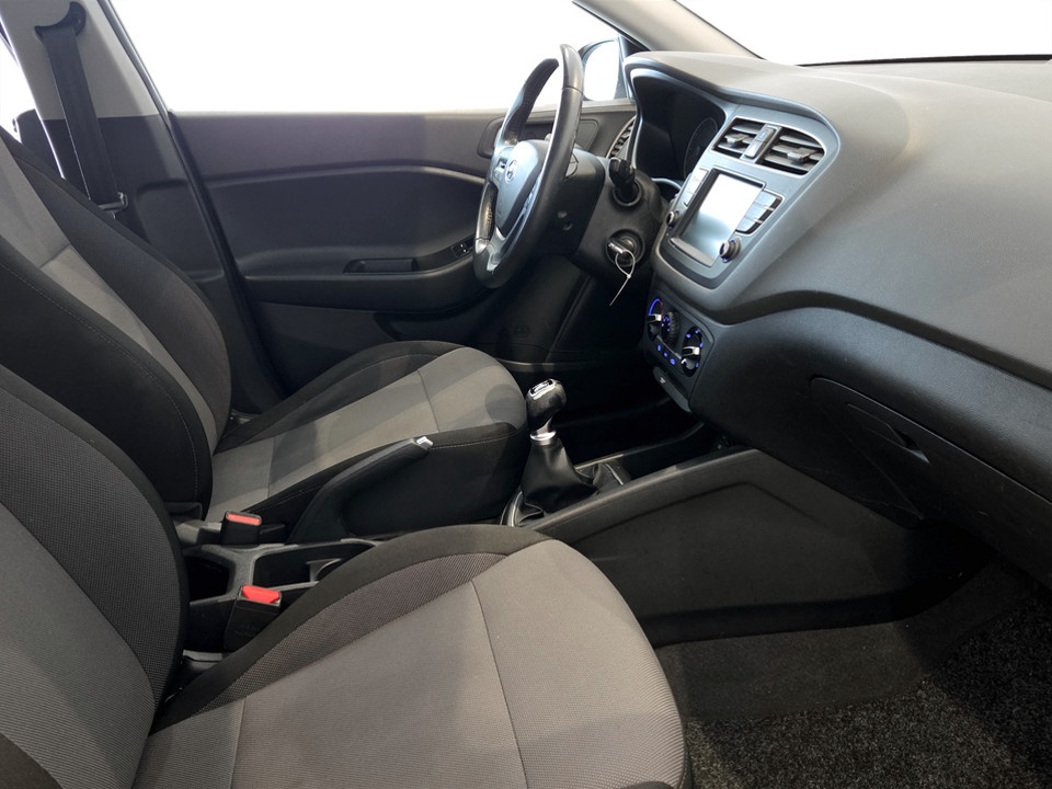 HYUNDAI i20 5p 1.2 mpi Tech 75cv Benzina usato - 13