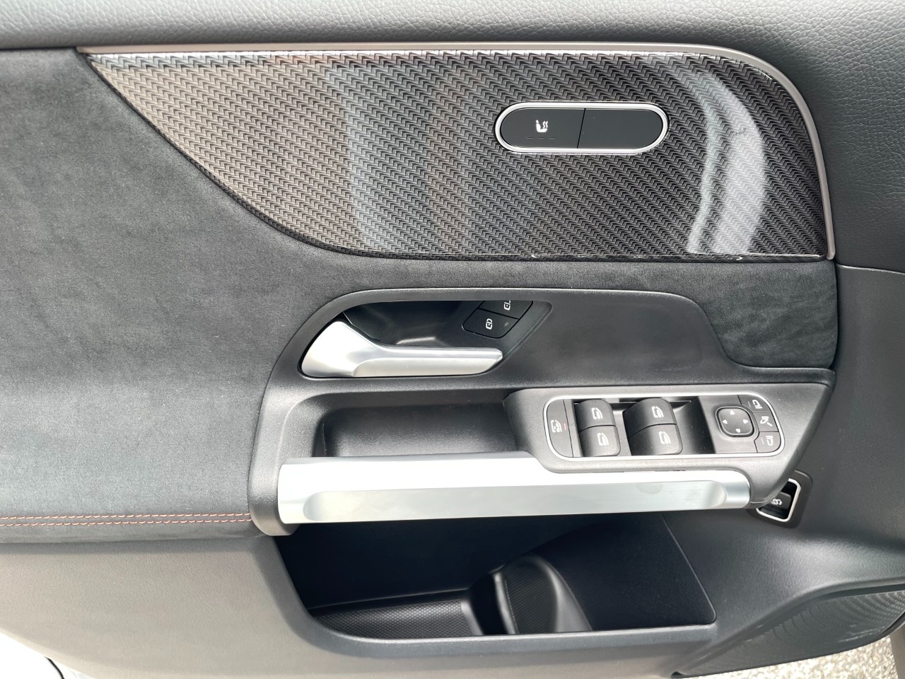 Mercedes GLB GLB 200 d 4Matic Automatic AMG Line ADVANCED PLUS - 14
