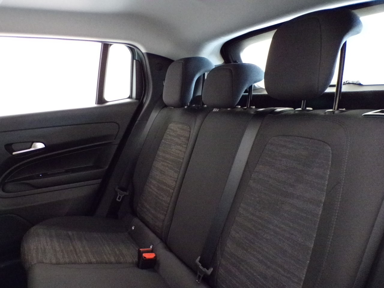 Jeep Avenger Avenger 1.2 Turbo e-Hybrid 100cv Longitude FWD eDCT6 - 13