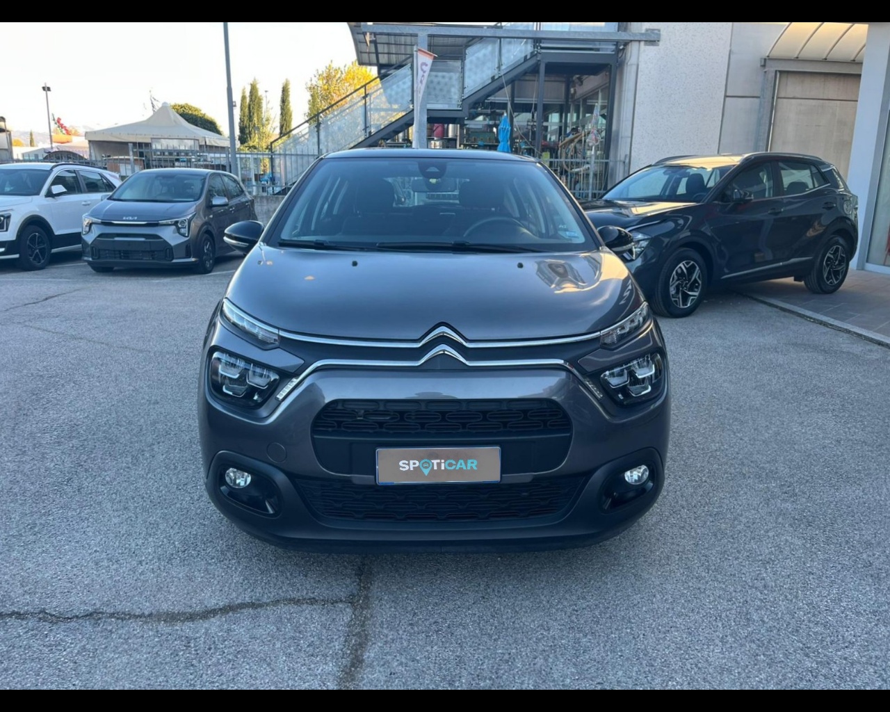 Foto CITROEN C3 1.2 puretech Shine Gpl s&s 83cv neopatentati 