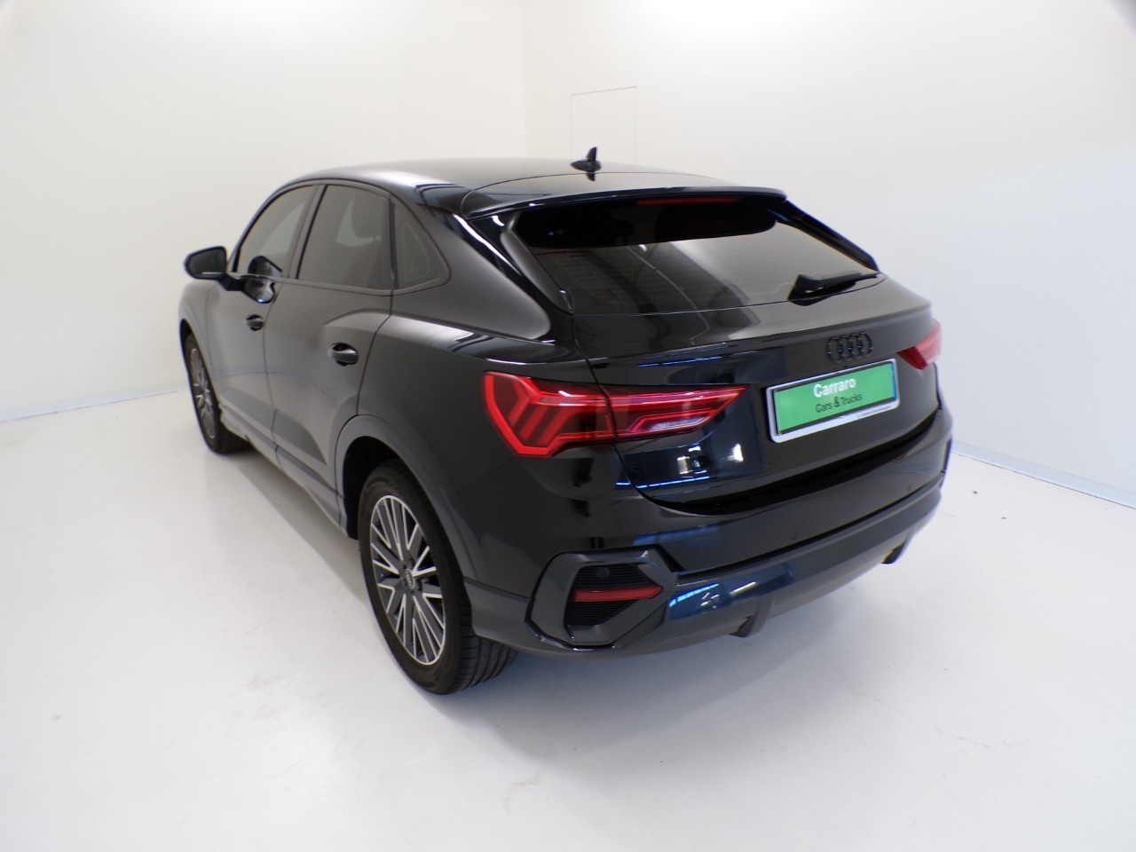 Audi Q3 Q3 Sportback 35 2.0 TDI Identity Black S tronic - 8