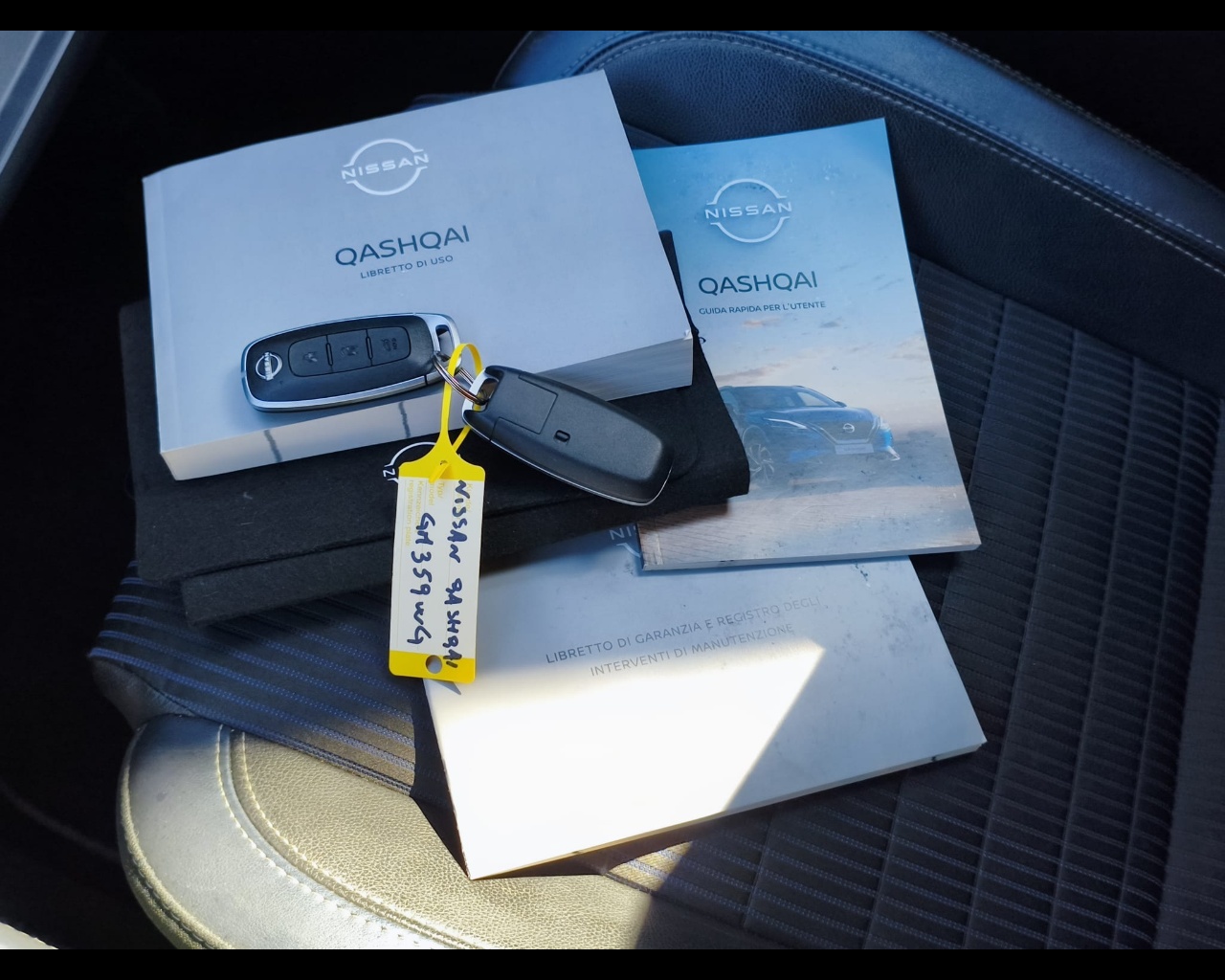 Foto NISSAN Qashqai 1.3 mhev Tekna 2wd 158cv xtronic