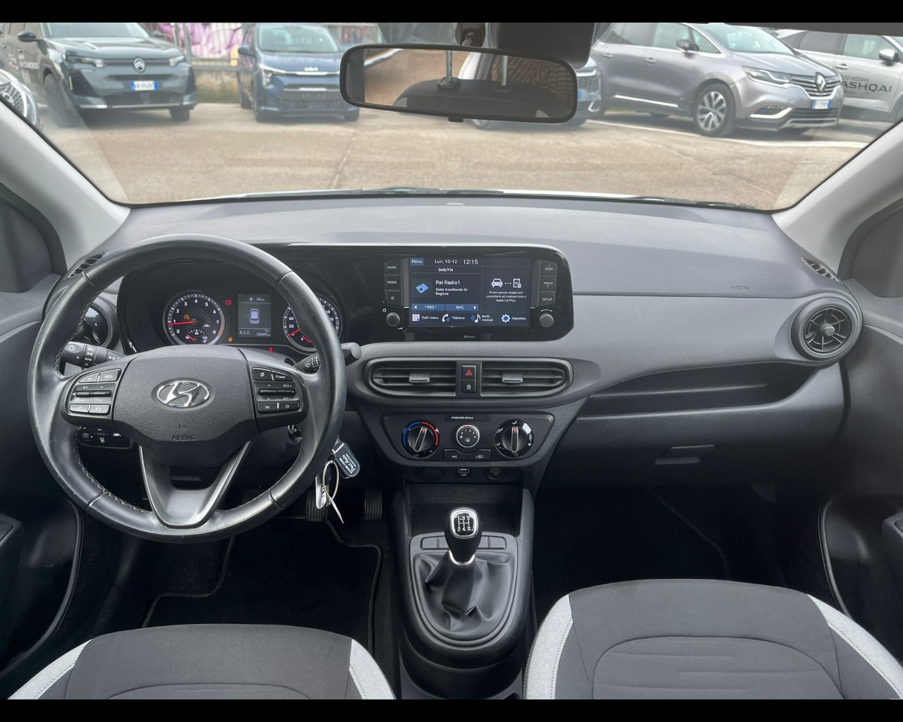 Foto HYUNDAI i10 1.0 mpi Tech Connect Pack
