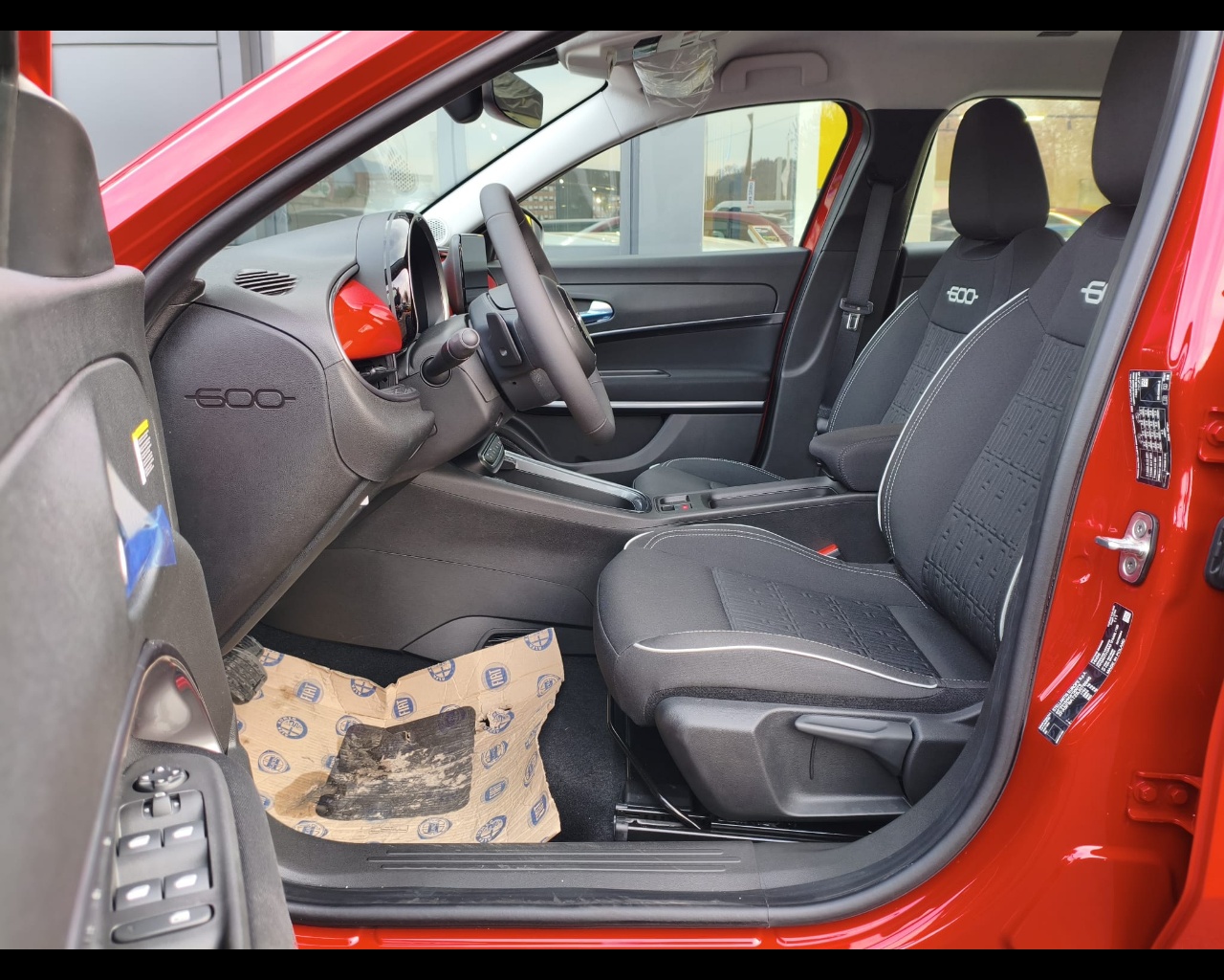 Foto FIAT 600 Hybrid 600 Serie SpecialeIcon - Configurazione Non Ordinabile