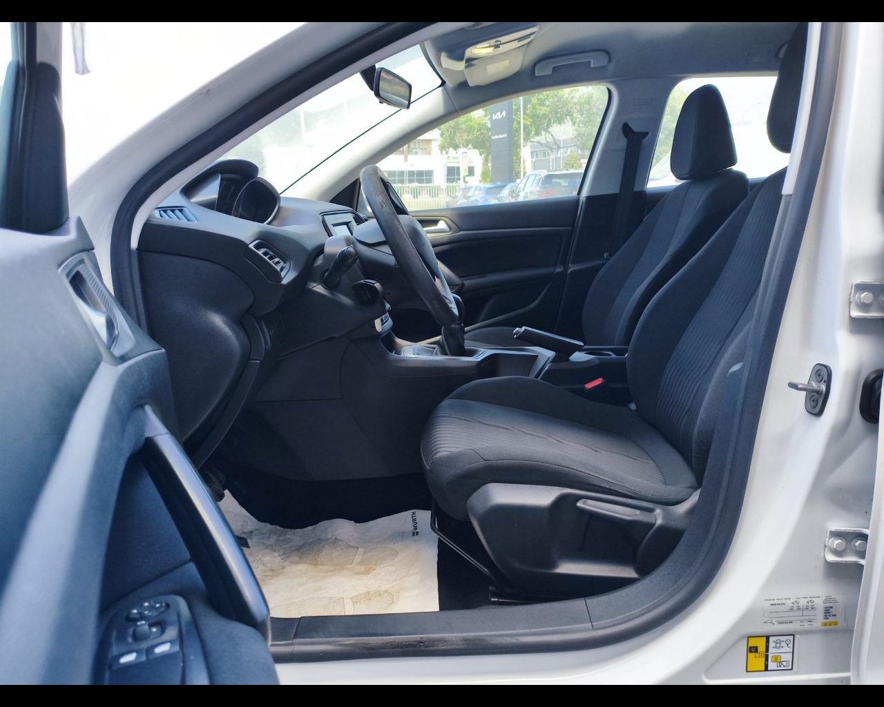 Foto PEUGEOT 308 SW 1.6 bluehdi Access s&s 100cv