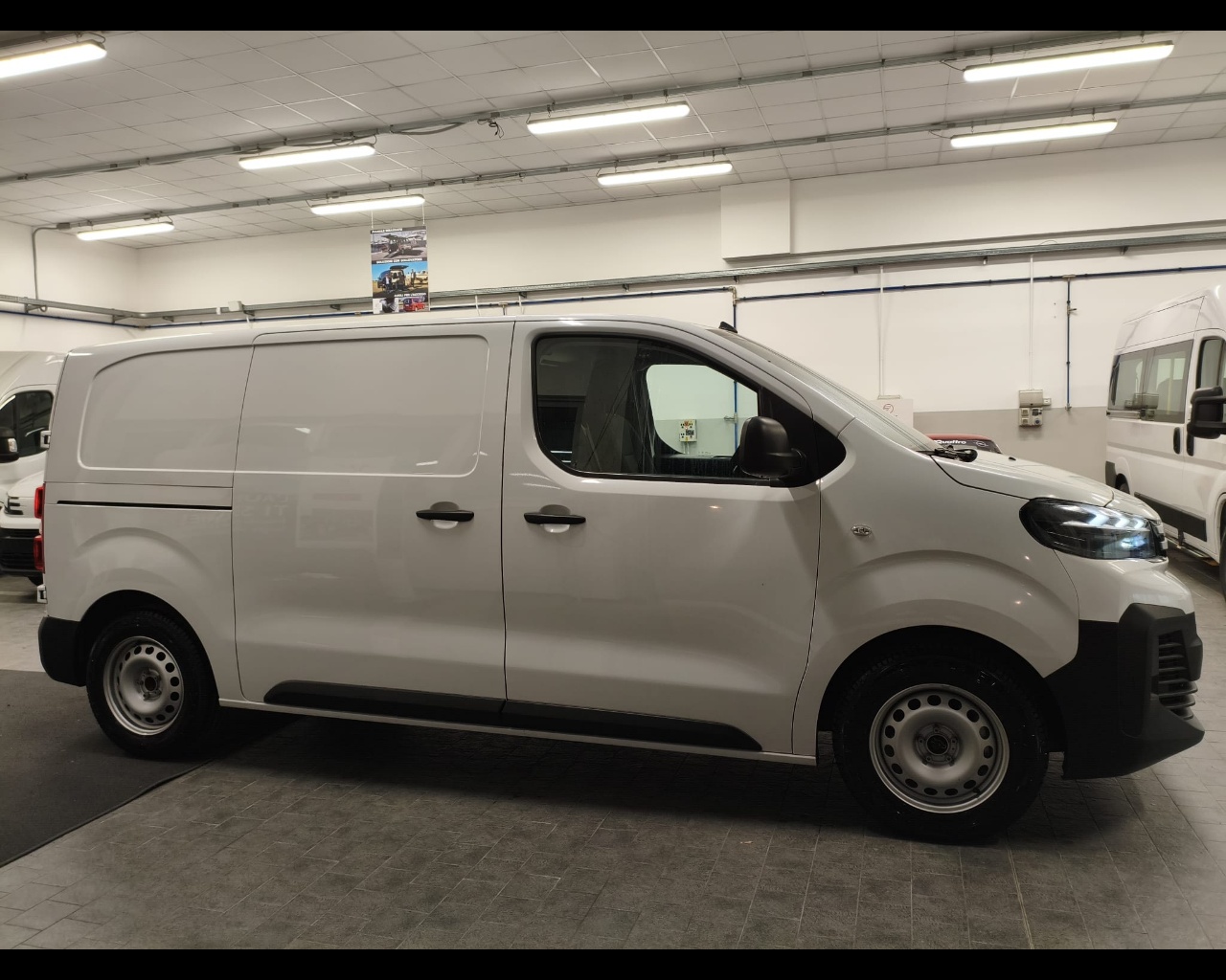 Foto PEUGEOT e-EXPERT Standard- Pacco batteria 75 kWh