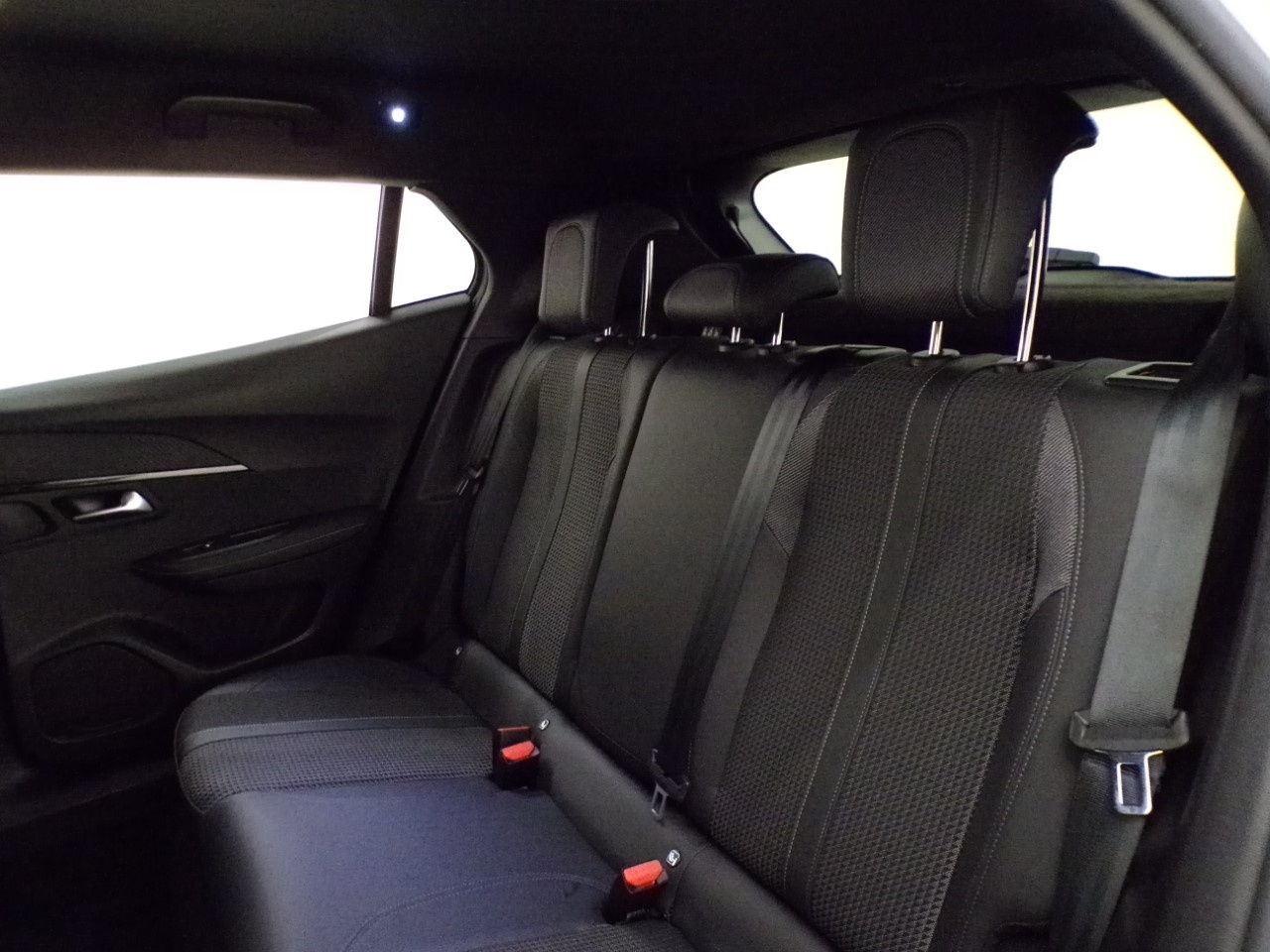 Peugeot 2008 2008 1.2 PureTech 130cv GT Line - 13