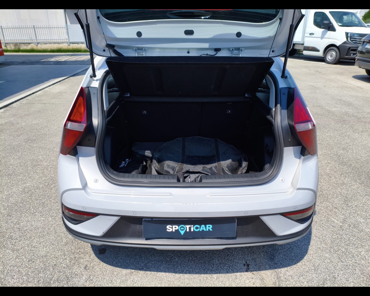 Foto HYUNDAI Bayon 1.2 Gpl Xline 78cv mt