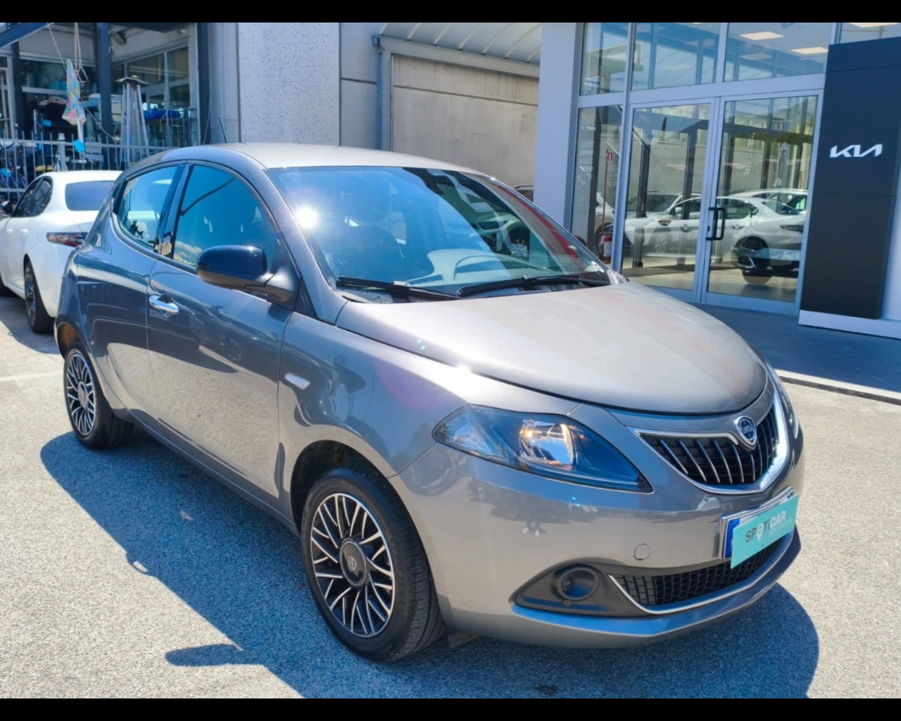 Foto LANCIA Ypsilon 1.0 firefly hybrid Platino s&s 70cv