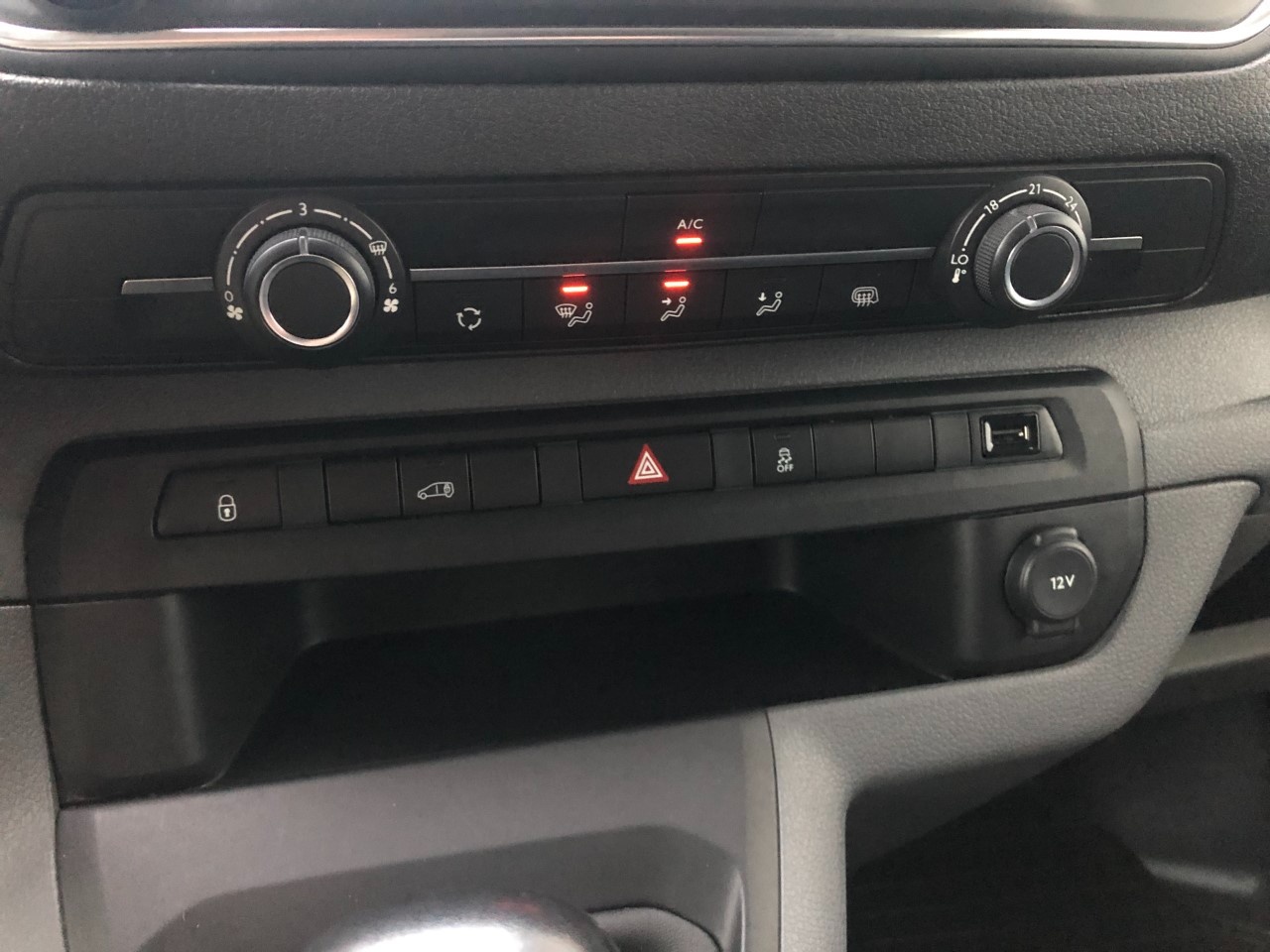 Peugeot Expert III Expert 1.6 Bluehdi Prem. comp. S&S 115cv E6 - 12
