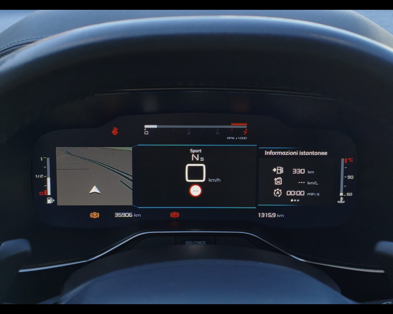 Foto CITROEN C5 Aircross 1.5 bluehdi Shine s&s 130cv eat8