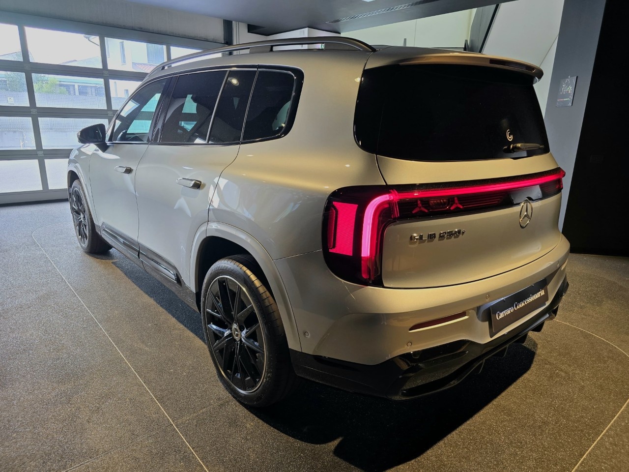 Mercedes GLB Elettrica GLB 250+ con tecnologia EQ Advanced Plus - 4