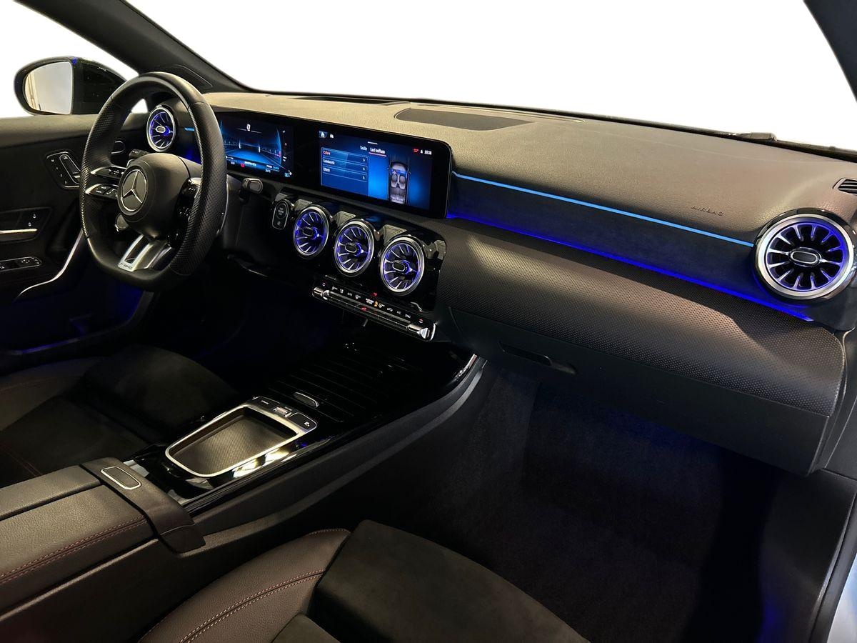 Mercedes-AMG Classe A AMG Classe A AMG 35 Premium Plus AMG 4Matic Speedshift DCT AMG 8G - 15