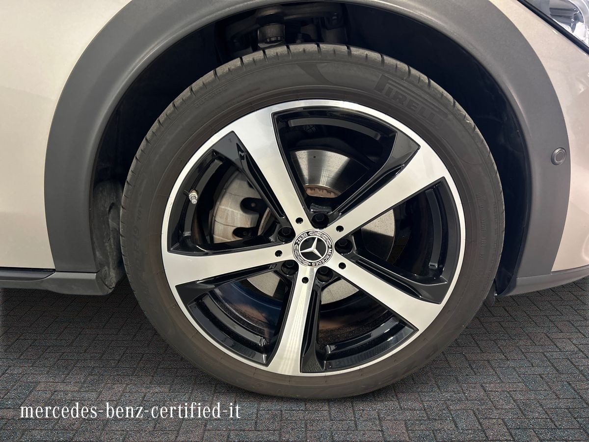 Mercedes  Classe C Station Wagon All-Terrain 220 d Mild hybrid Premium 4Matic 9G-Tronic - 17
