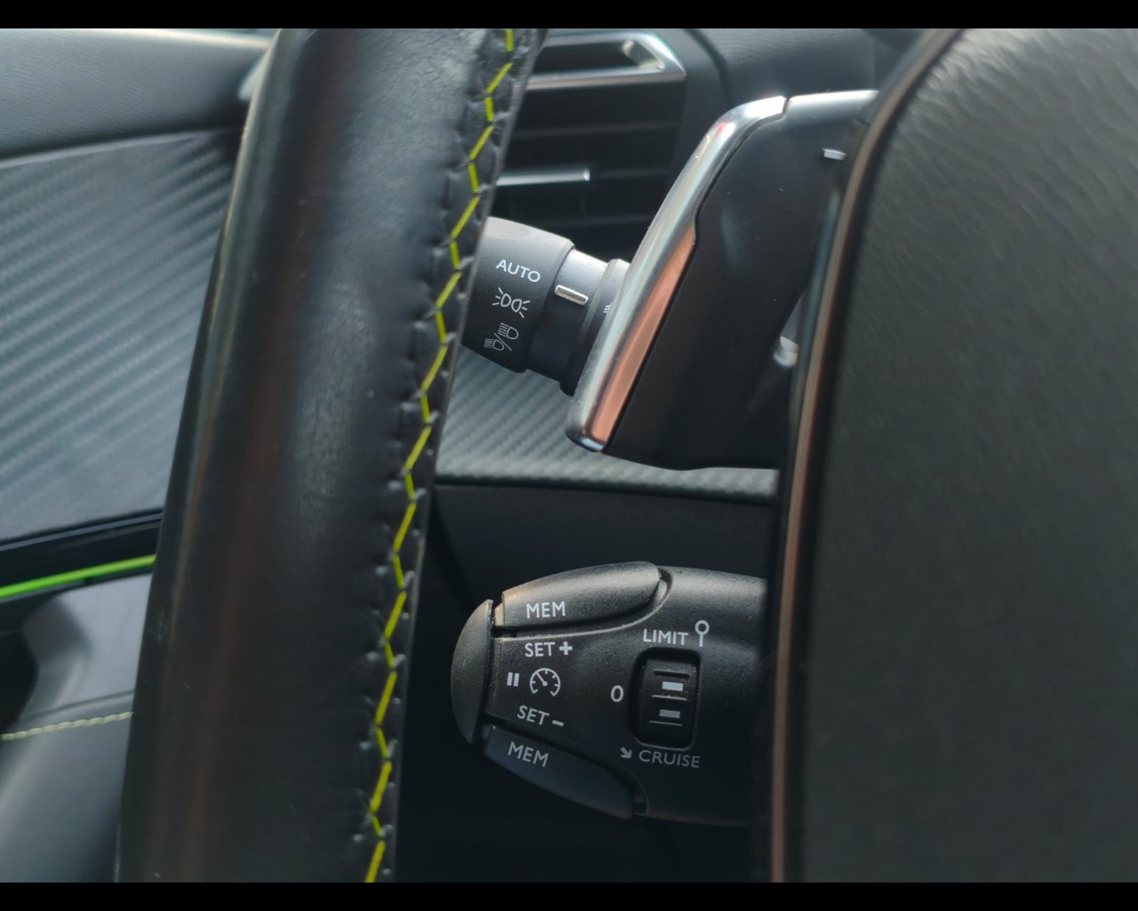Foto PEUGEOT 2008 1.2 puretech GT Pack s&s 130cv eat8