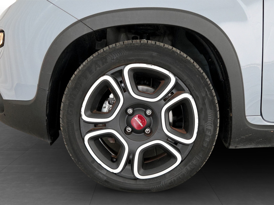 FIAT Panda 1.0 firefly hybrid City Life s&s 70cv Ibrida usato - 18