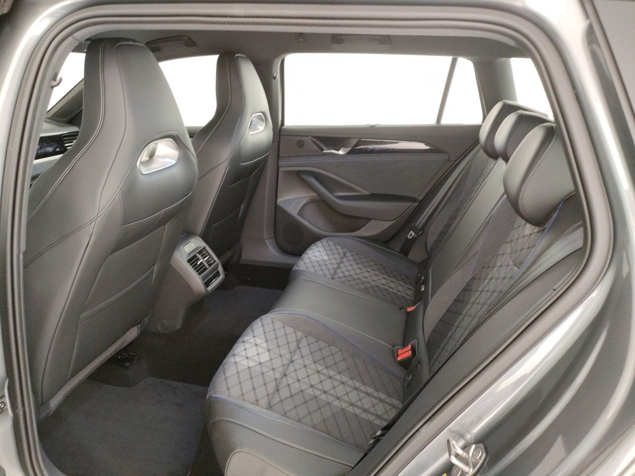 Volkswagen Passat KM0 2026 Passat Parma