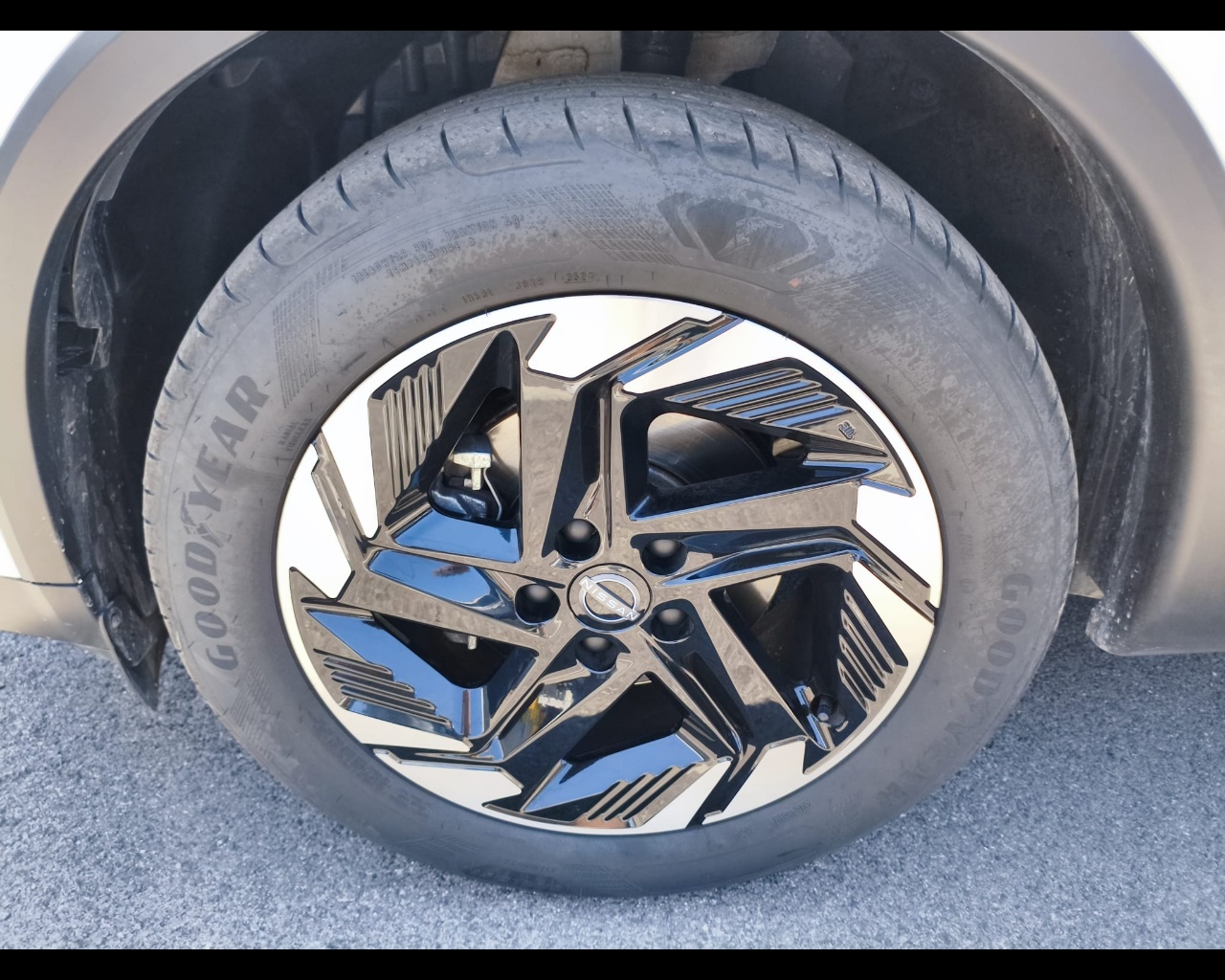 Foto NISSAN Qashqai 1.3 mhev N-Connecta 2wd 140cv