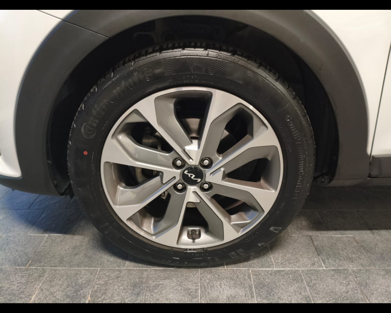 Foto KIA Stonic 1.0 t-gdi mhev Style s/Design Pack 100cv imt