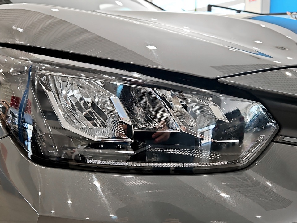 PEUGEOT 208 1.2 puretech Allure s&s 100cv Benzina usato - 21