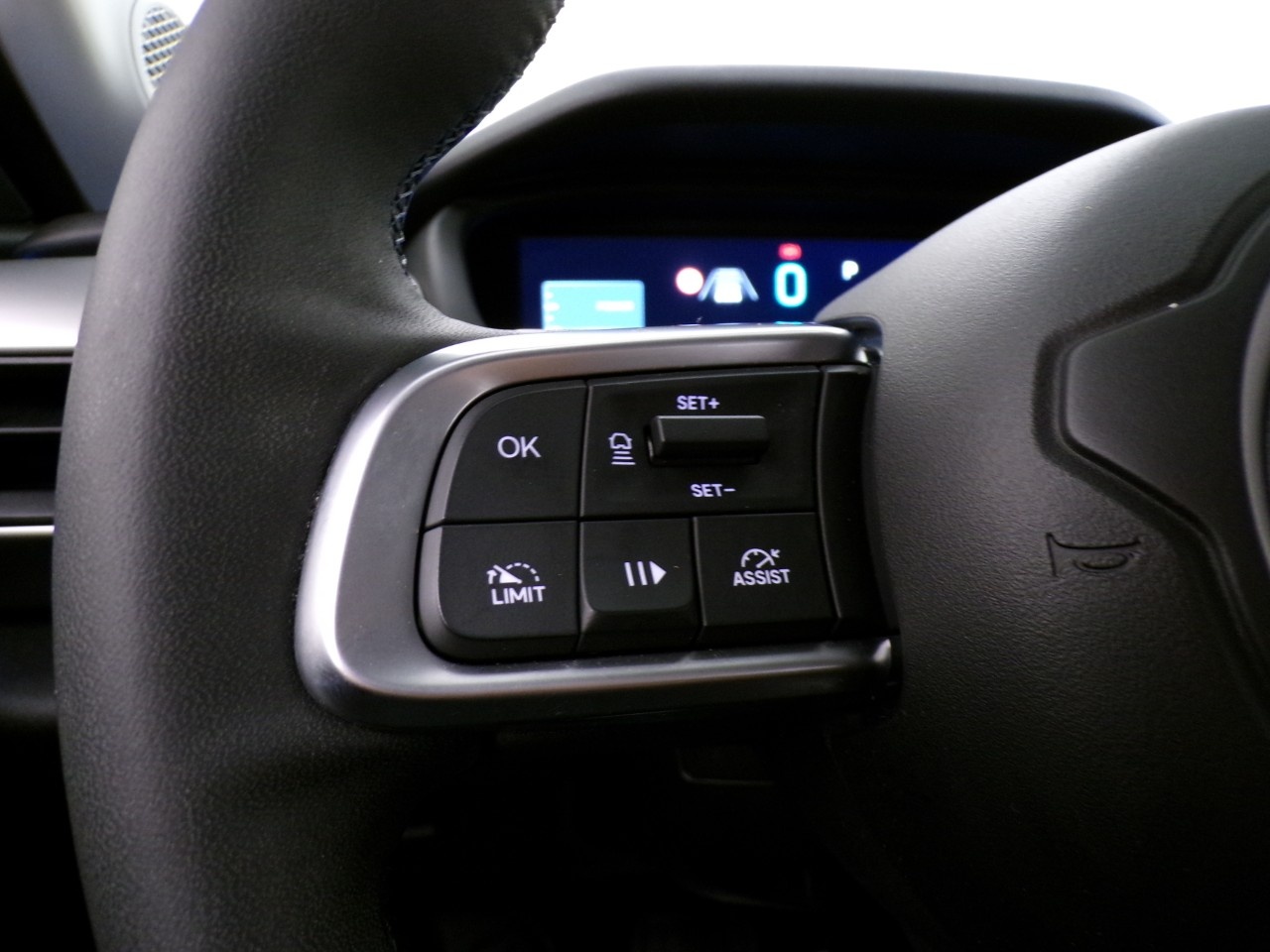 Jeep Avenger Avenger 1.2 Turbo e-Hybrid 100cv Summit FWD eDCT6 - 16