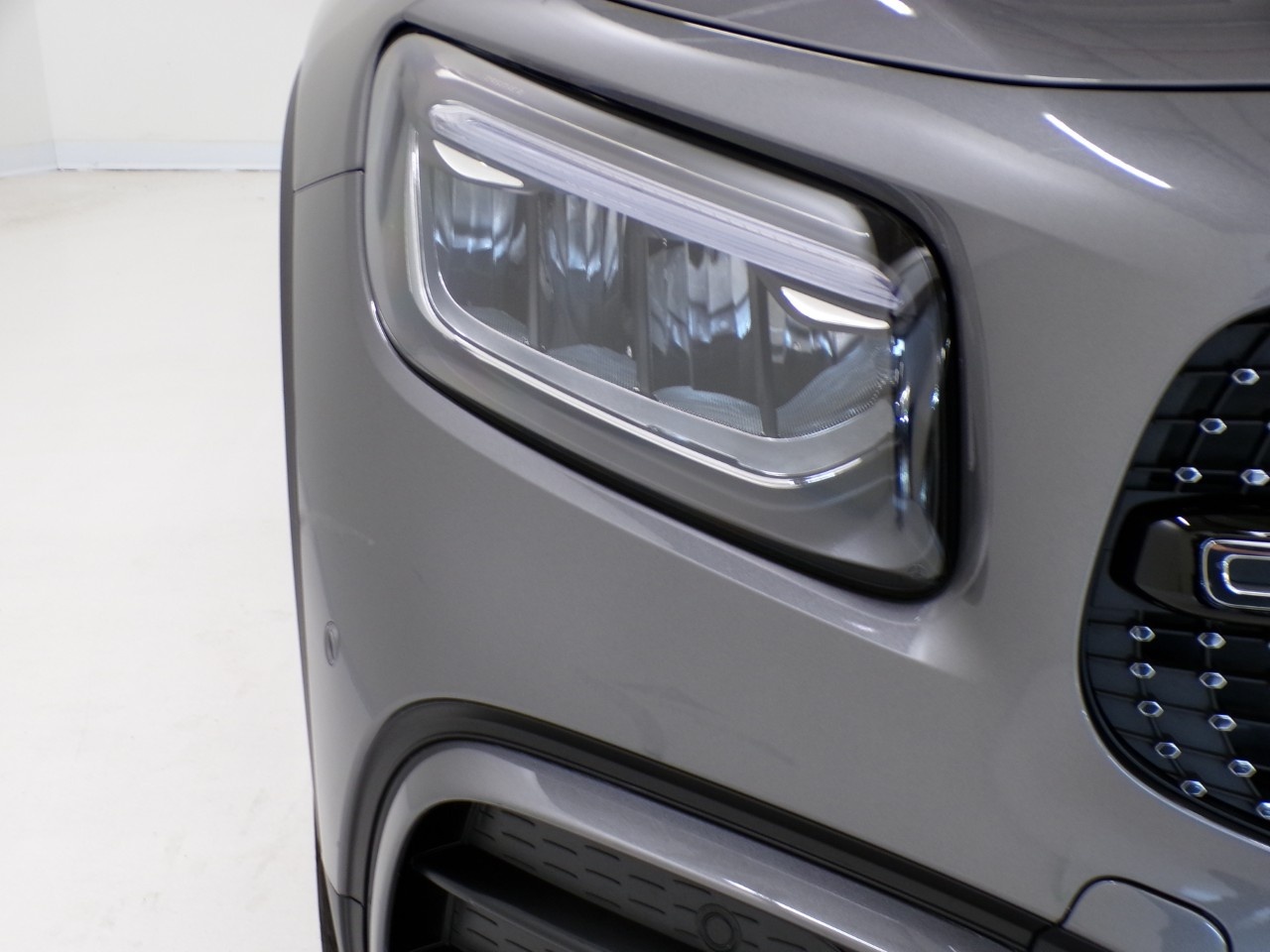 Mercedes  GLB 200 D AMG Line Advanced Plus Seaside Edition 8G-DCT - 5