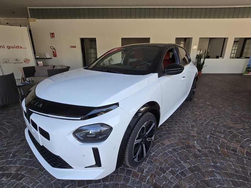 Foto veicolo LANCIA Nuova Ypsilon Nuova Ypsilon Ibrida Lx 1.2 100cv Ibrida Elettrica/Benzina