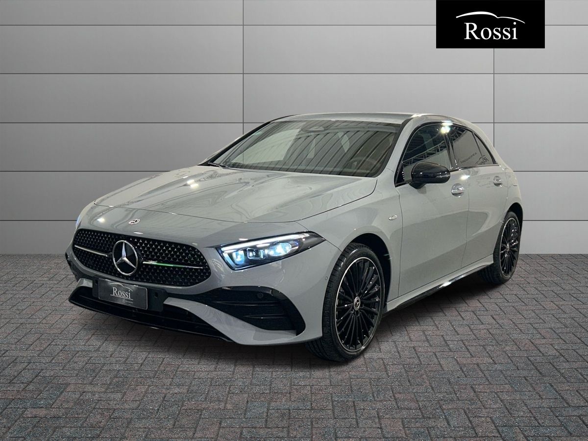 Mercedes-Benz A 250 e con tecnologia ibrida EQ Alpine