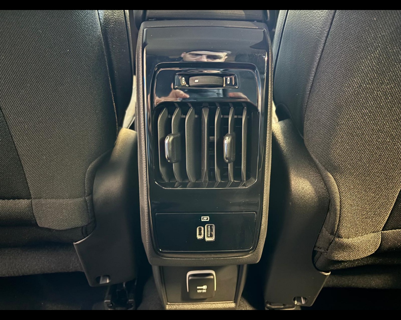 Foto JEEP COMPASS E-HYBRID MY24 ALTITUDE 1,5 TURBO T4 EHYBRID 130CV FWD DCT7