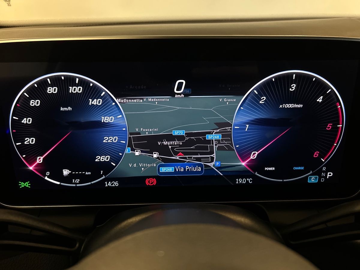 Mercedes GLC GLC 220 d AMG Line Advanced 4matic auto - 13