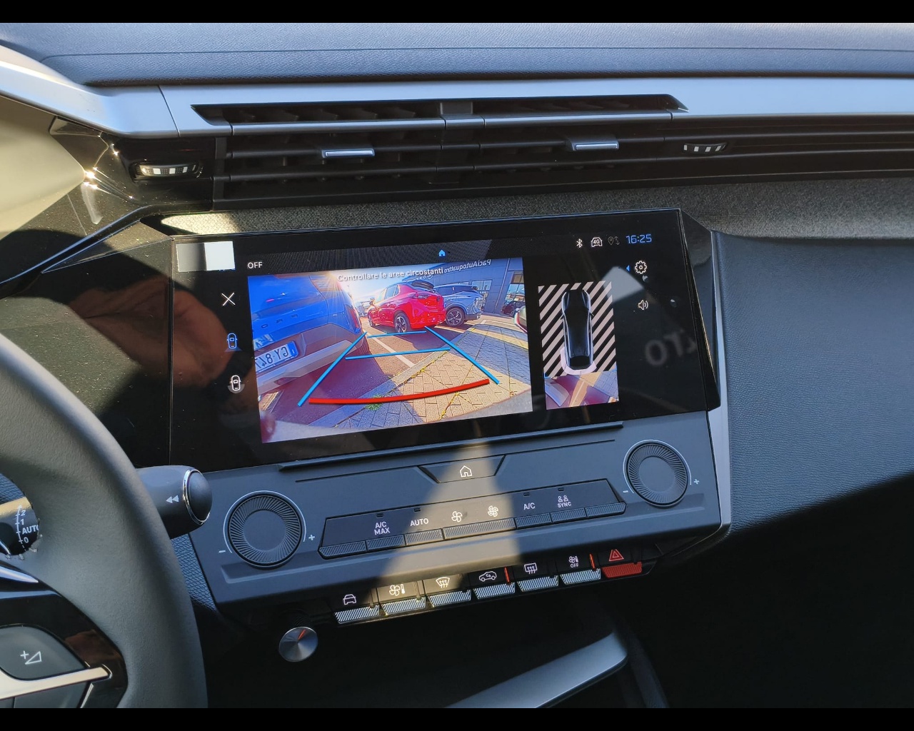 Foto PEUGEOT 408 1.2 hybrid Allure 136cv e-dsc6