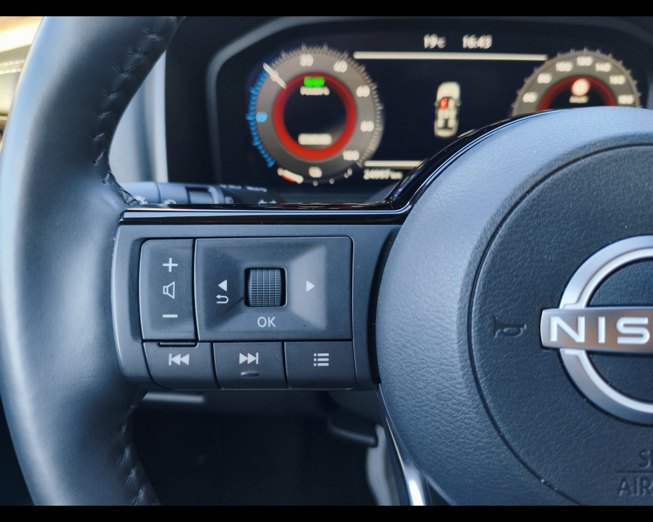 Foto NISSAN X-Trail 1.5 e-power Tekna e-4orce 4wd auto 7p.t