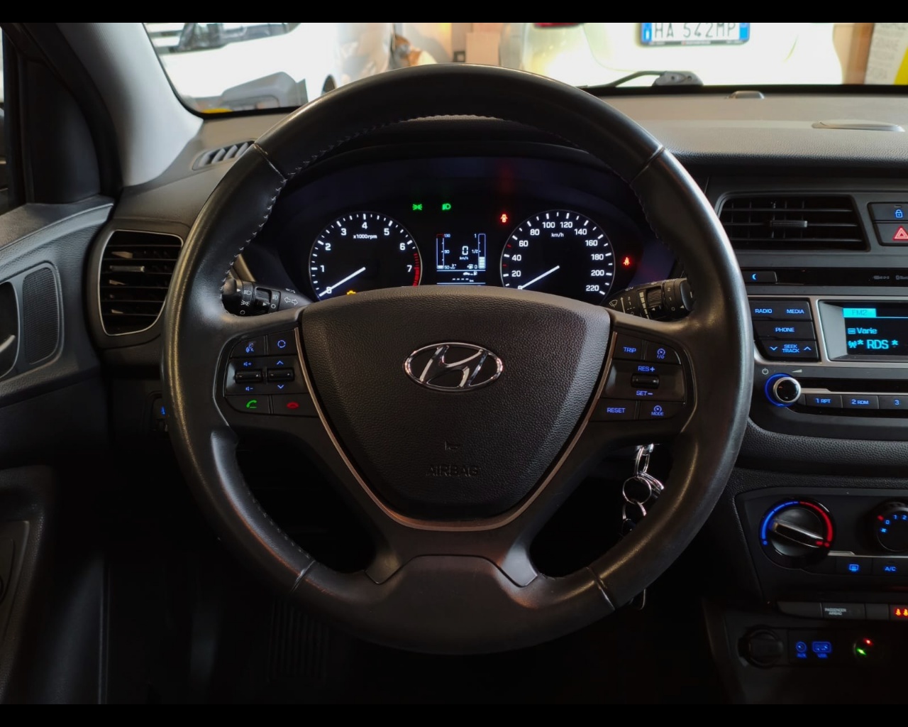 Foto HYUNDAI i20 5p 1.2 Comfort econext 84cv