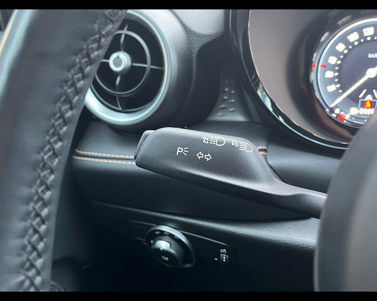 Foto ALFA ROMEO Tonale 1.6 Sprint 130cv tct6