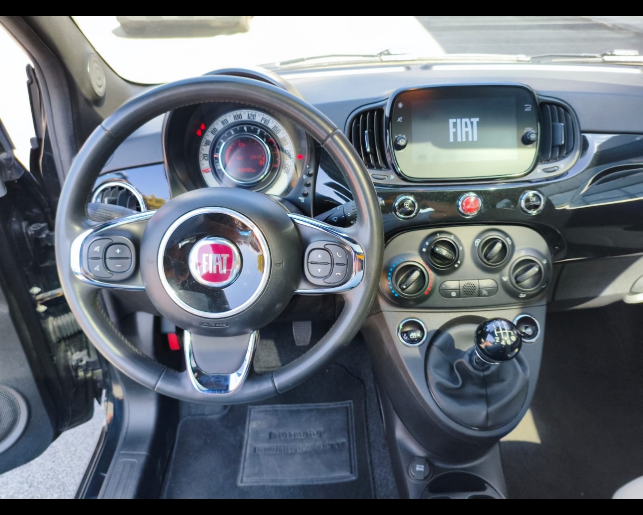 Foto FIAT 500 1.0 hybrid Dolcevita 70cv