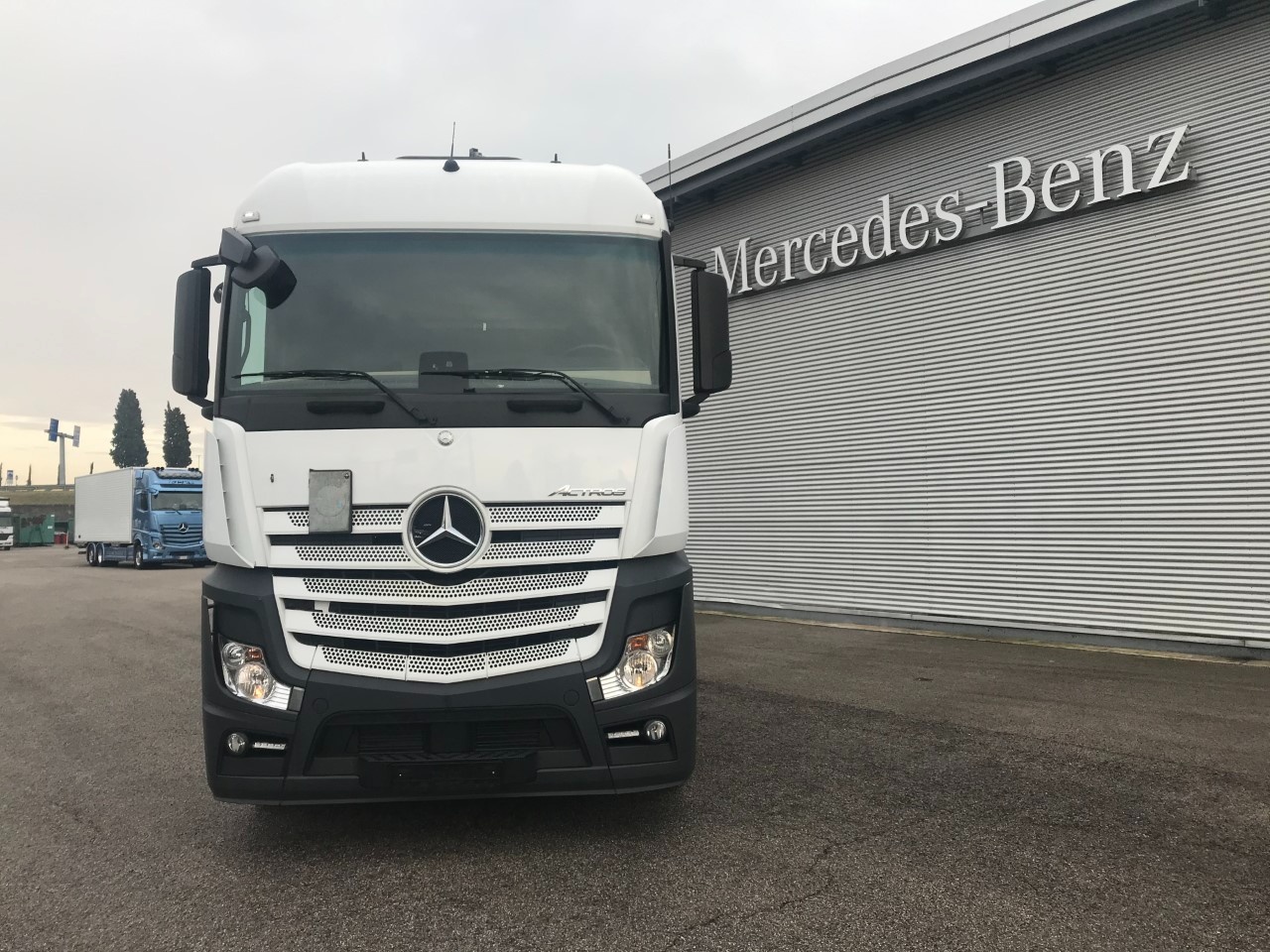 Mercedes Actros actros 2543 L flat cab. Str.Sp. 2,5 Euro VI - 2