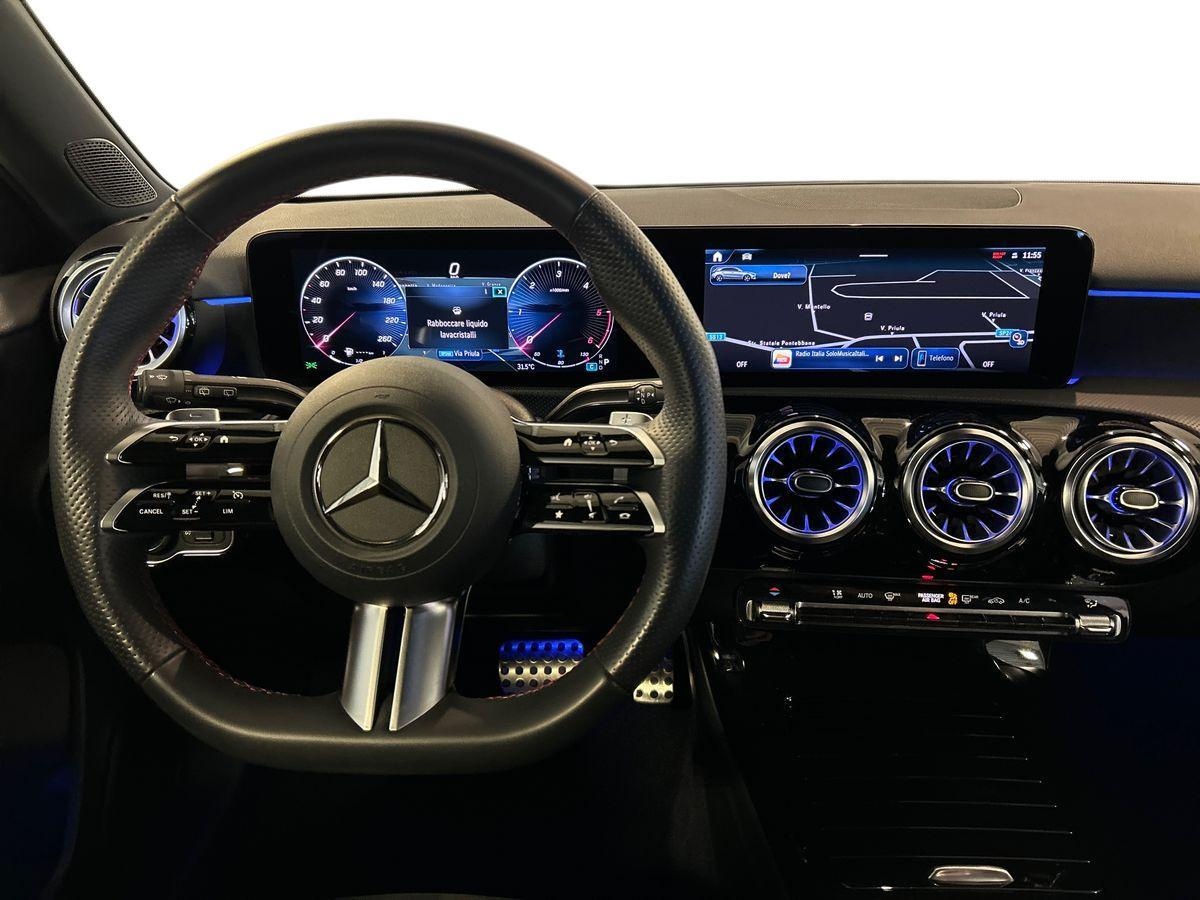 Mercedes Classe A Classe A 180 D Premium AMG Line Speedshift DCT AMG 8G - 11