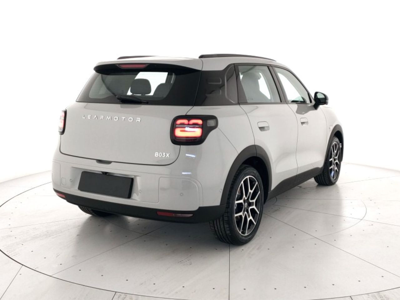 Leapmotor B03X Nuovo Elettrico B03X Porto Mantovano