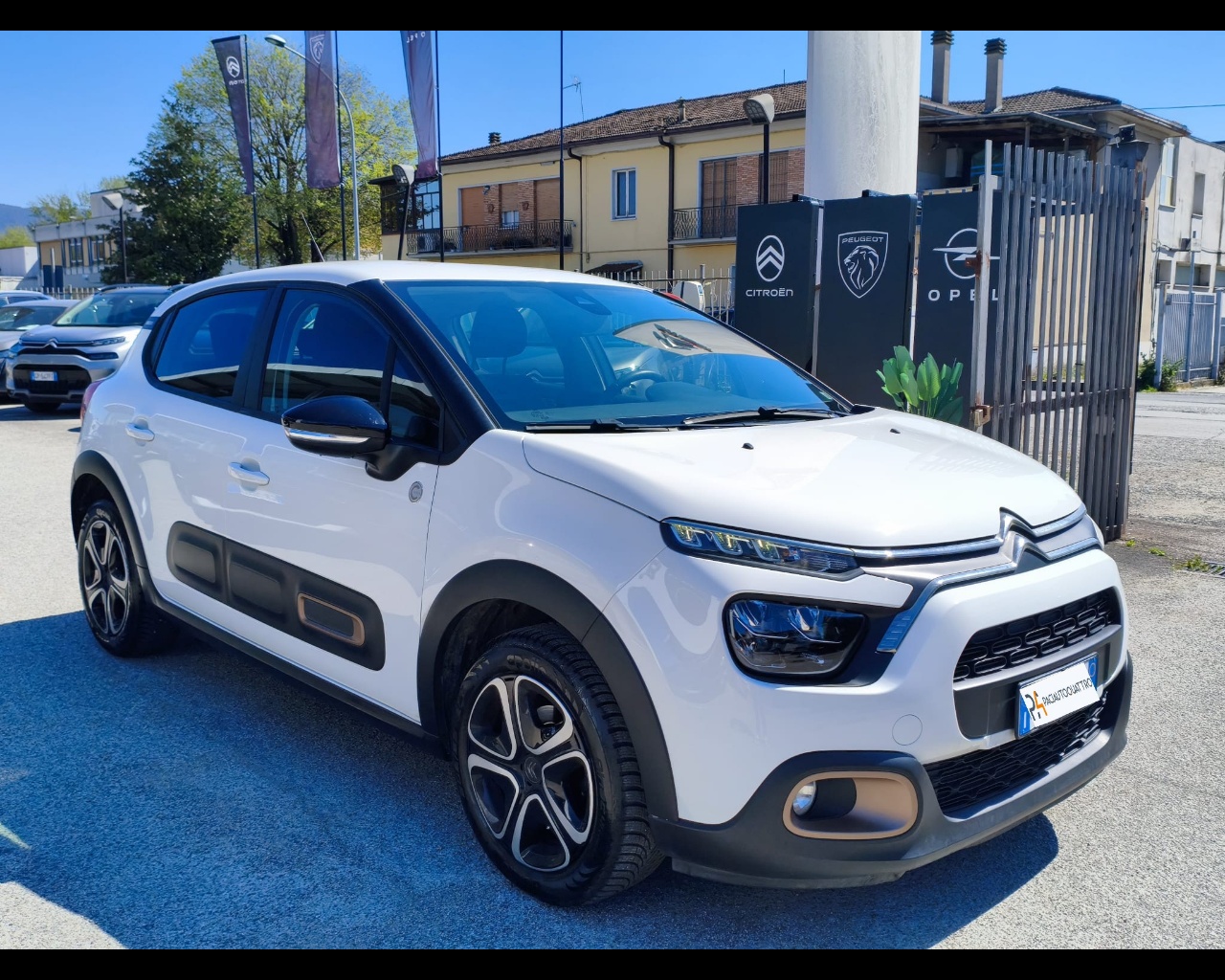 Foto CITROEN C3 1.2 puretech C-Series s&s 83cv neopatentati