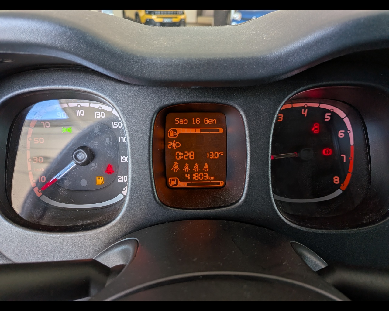 Foto FIAT Panda 1.0 firefly hybrid Cross s&s 70cv 5p.ti