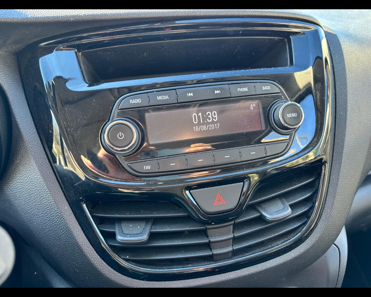 Foto OPEL Karl 1.0 N-Joy 75cv