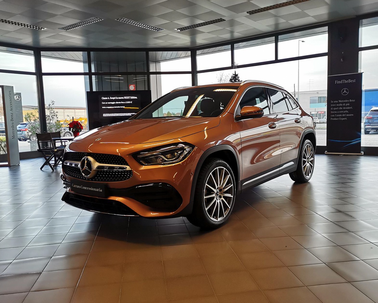 Mercedes GLA GLA 250e Plug-in hybrid Automatic PREMIUM - 2